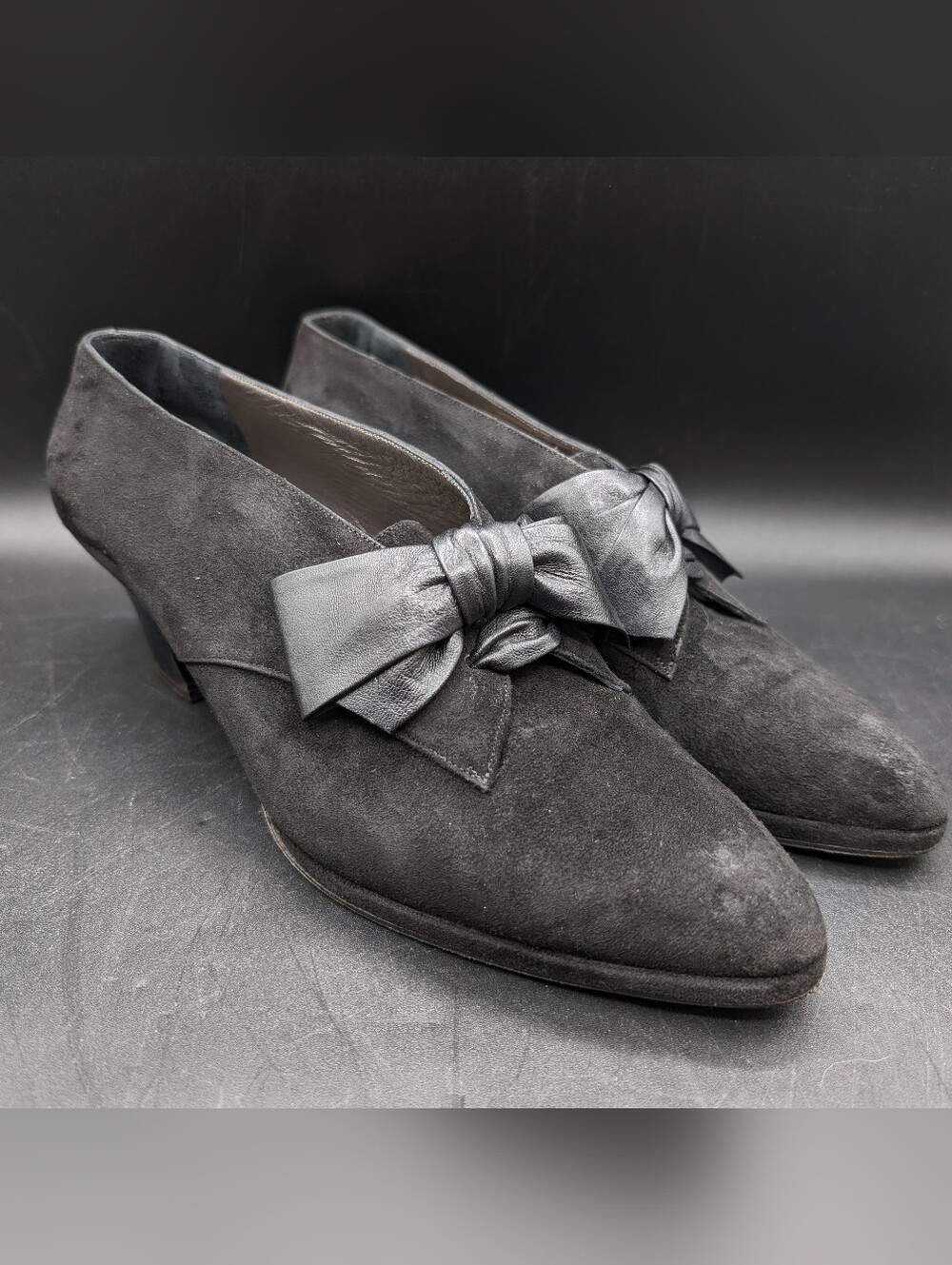 Vintage Epic Petra Italy Suede Cuban Heels Leather Bow US 8.5